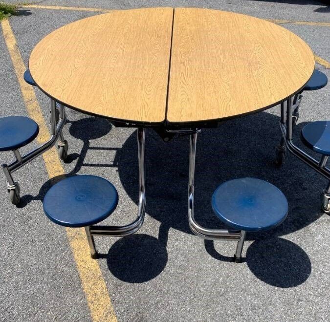 Round Closeout Cafeteria Lunchroom Tables W 8 Seats. All 28 For Just $6k Obo.